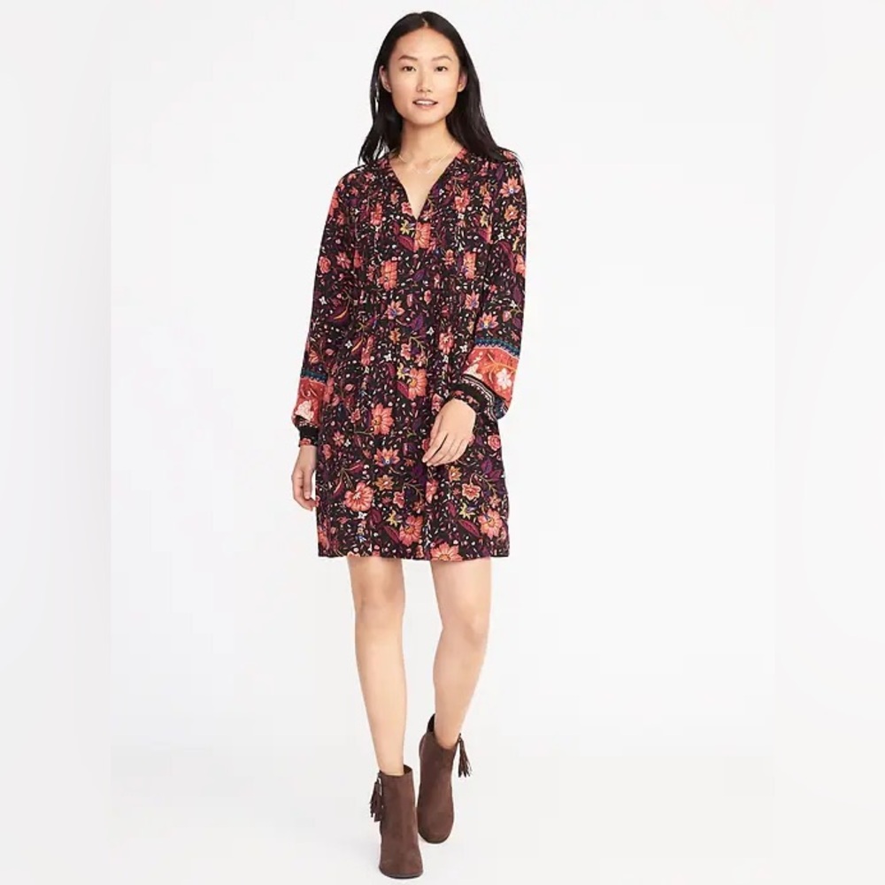 Old Navy Black Floral Long-Sleeve V-Neck Shift Dress with Pink and Coral Accents